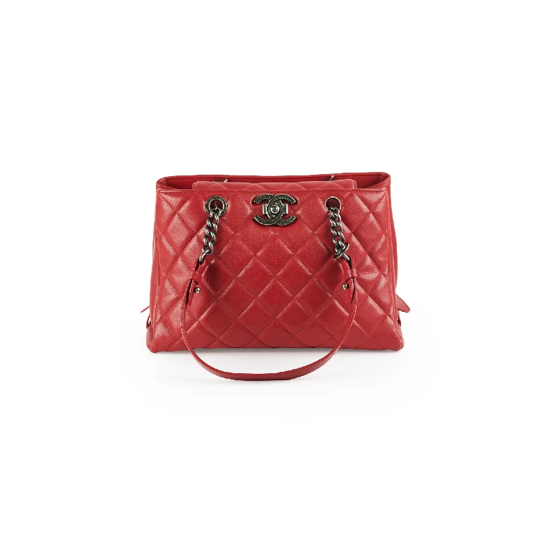 Chanel Quilted Tote Bag Calfskin Red