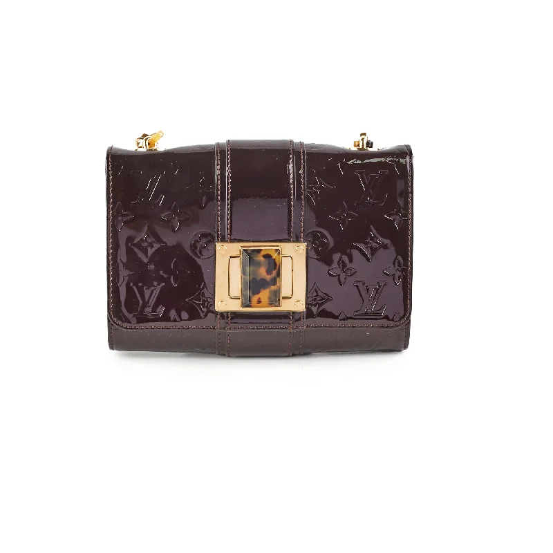 Louis Vuitton Vermont Avenue Clutch Vernis Amarante Monogram